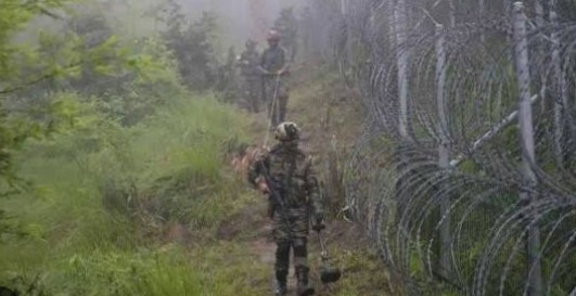'4 suspected terrorists killed on LoC in Poonch after powerful IED blast'