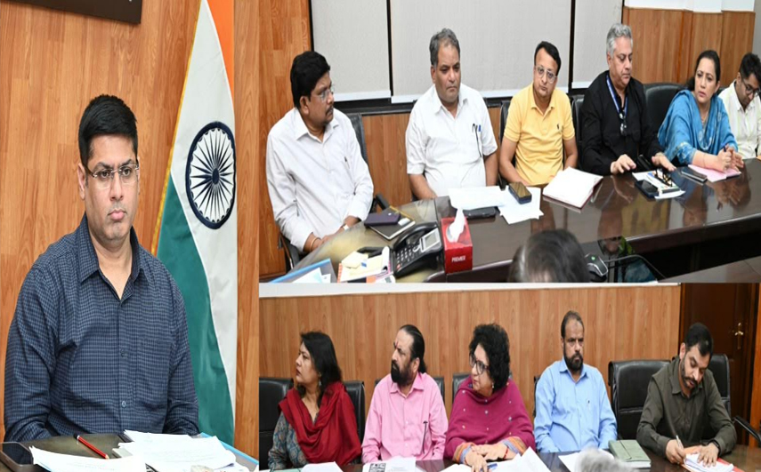 'Div Com Jammu reviews winter preparedness, directs departments to ensure timely arrangements'