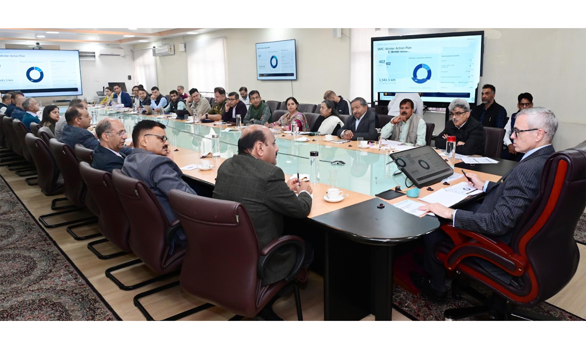 'CM Omar Abdullah reviews winter preparedness across J&K; directs coordination during snow clearance, strict adherence to power curtailment schedules'