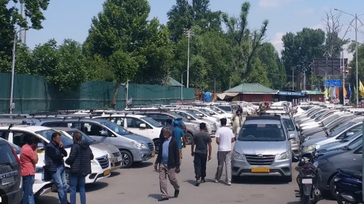 'Big Action Against 25-Year-Old Commercial Vehicles in J&K, FIRs to Be Filed'